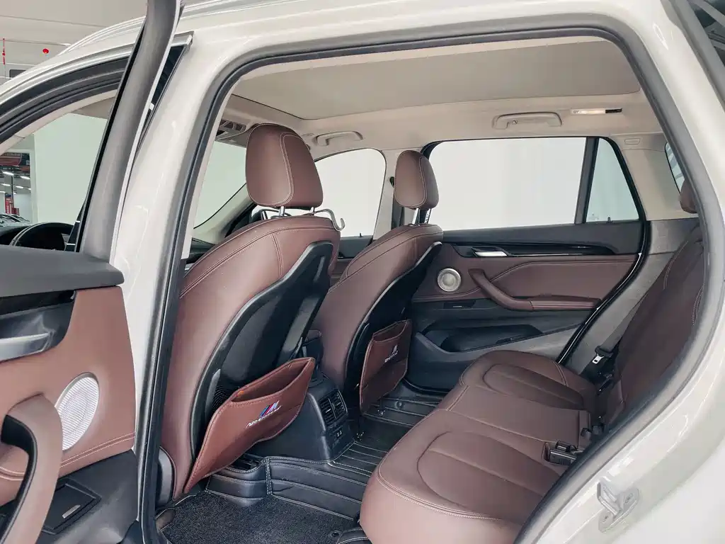 BMW X1 — миниатюра 10