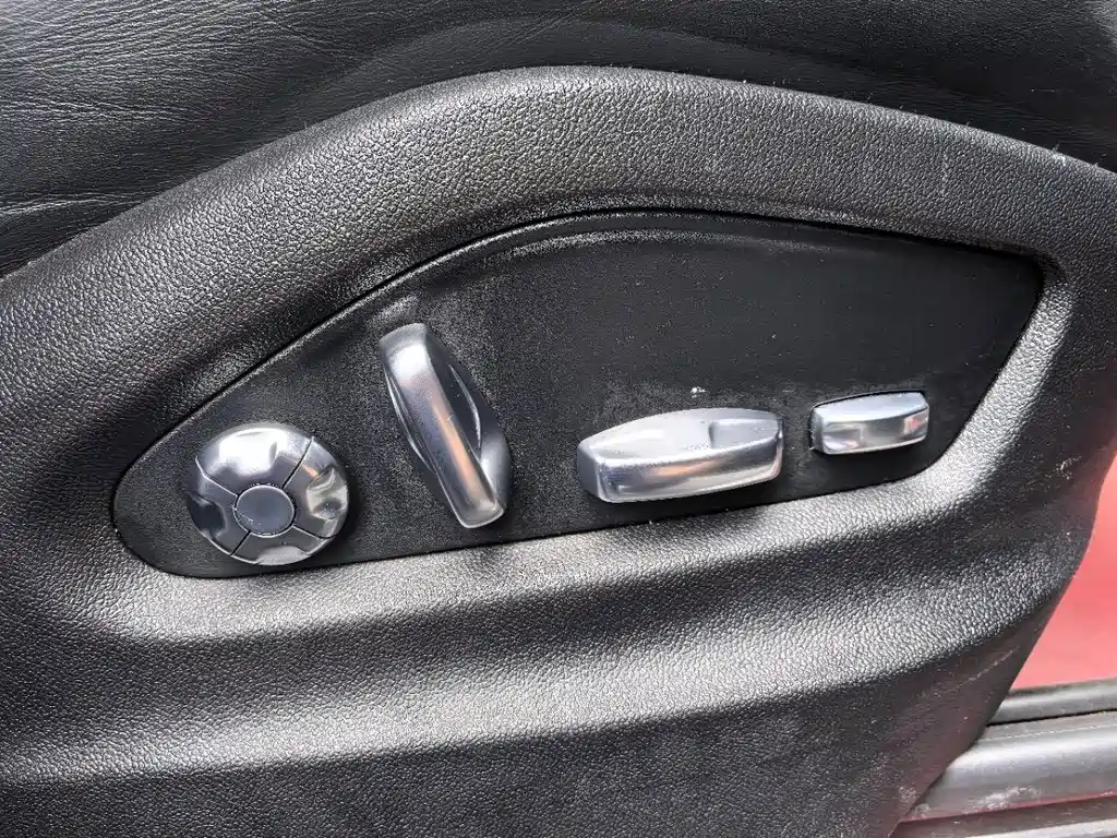 Porsche Cayenne — миниатюра 19