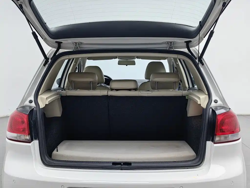 Volkswagen Golf — миниатюра 16