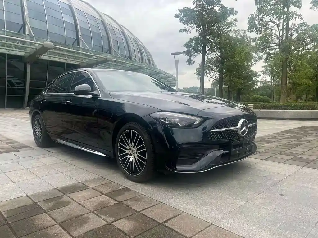 Mercedes-Benz C-Class — миниатюра 3