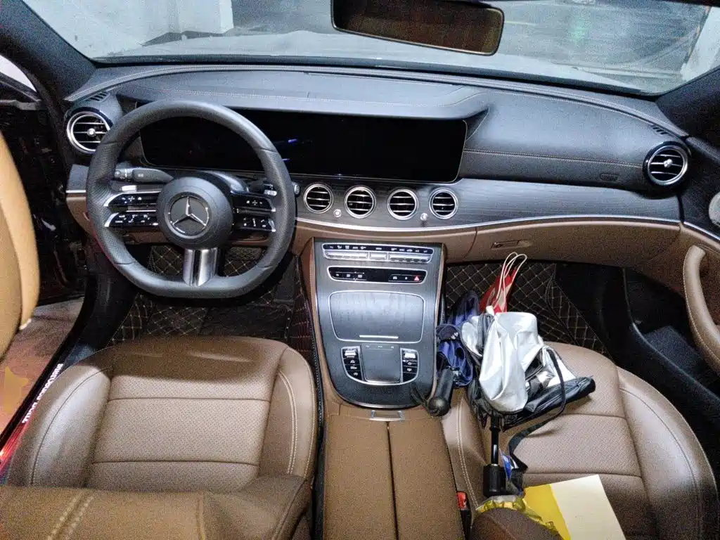 Mercedes-Benz E-Class — миниатюра 5
