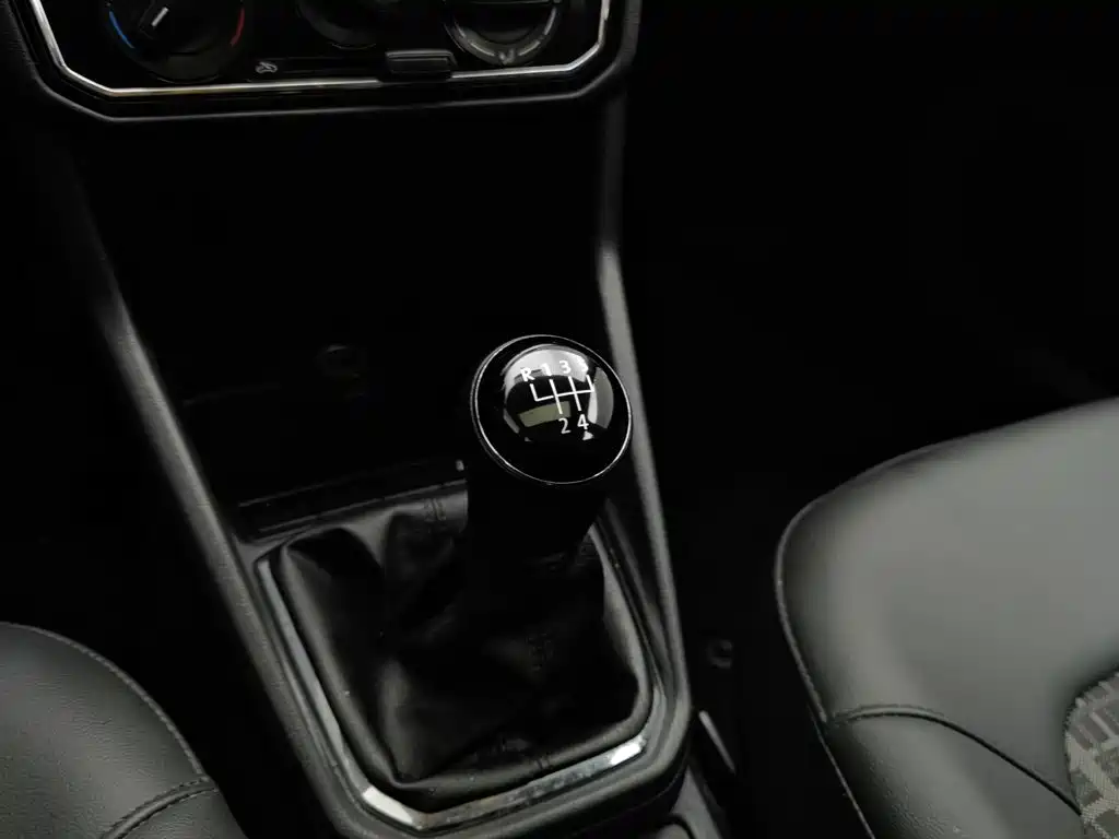 Volkswagen Jetta — миниатюра 13