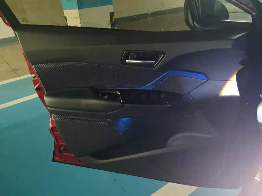 Toyota C-HR — миниатюра 7