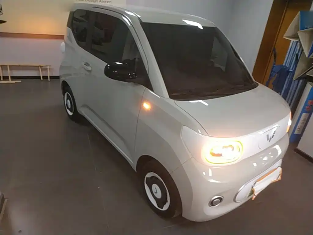 Wuling MINIEV — миниатюра 4