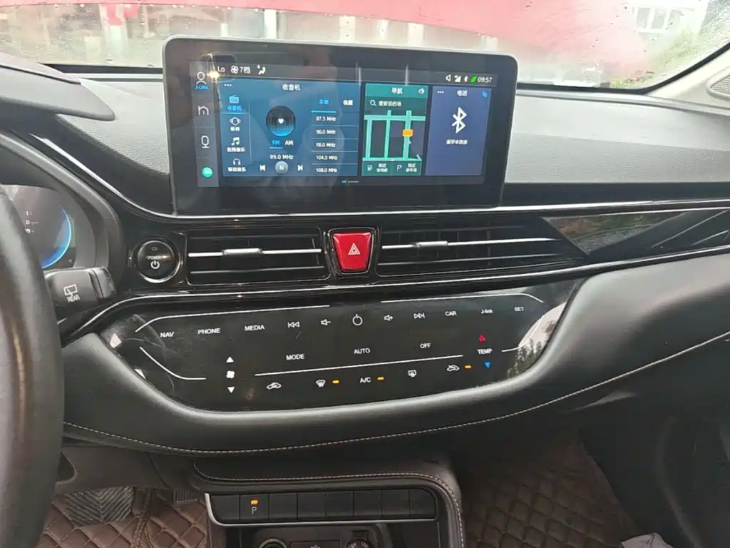 JAC JAC iEVS4 — миниатюра 13