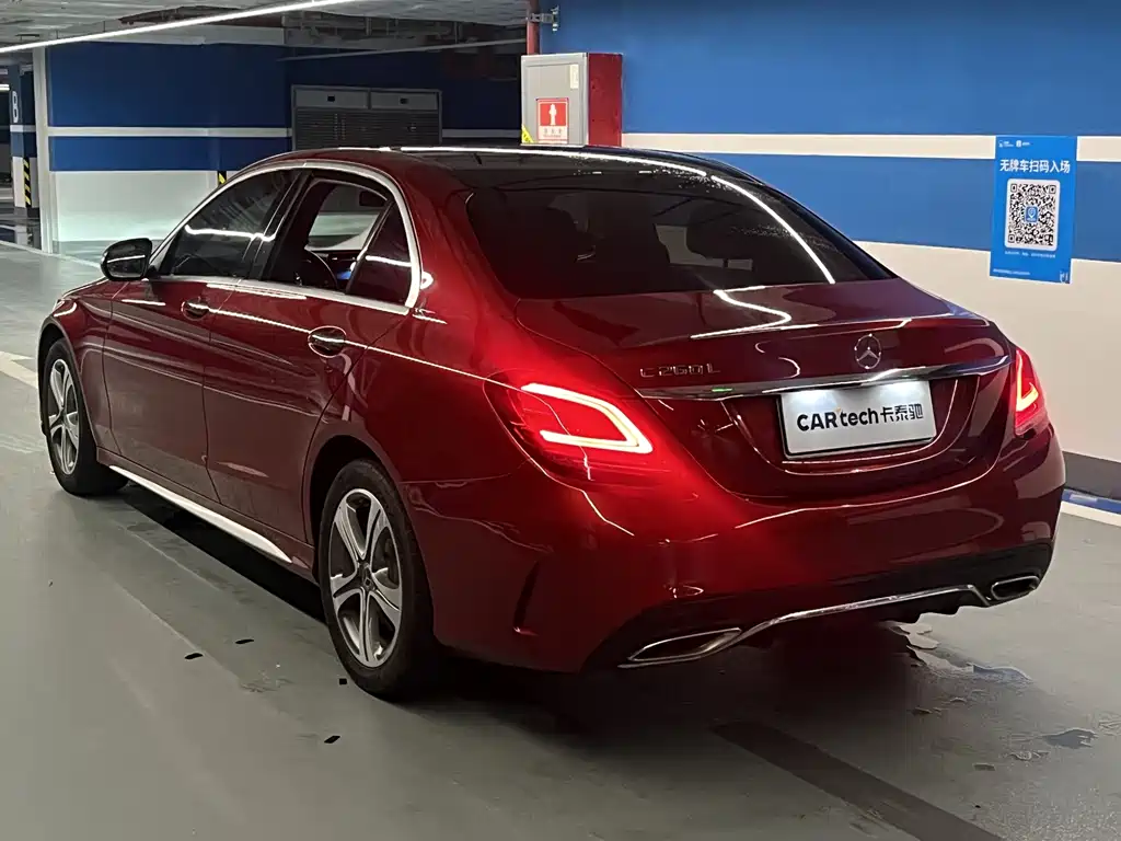 Mercedes-Benz C-Class — миниатюра 6
