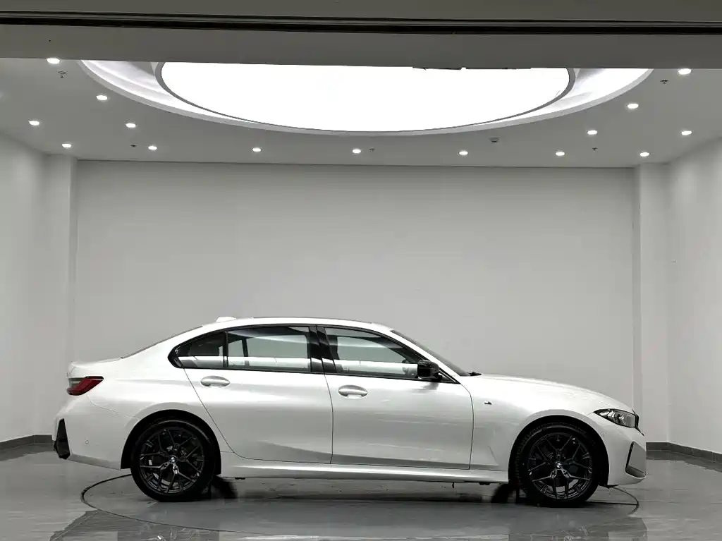 BMW 3 Series 3 2025 330Li M Sport