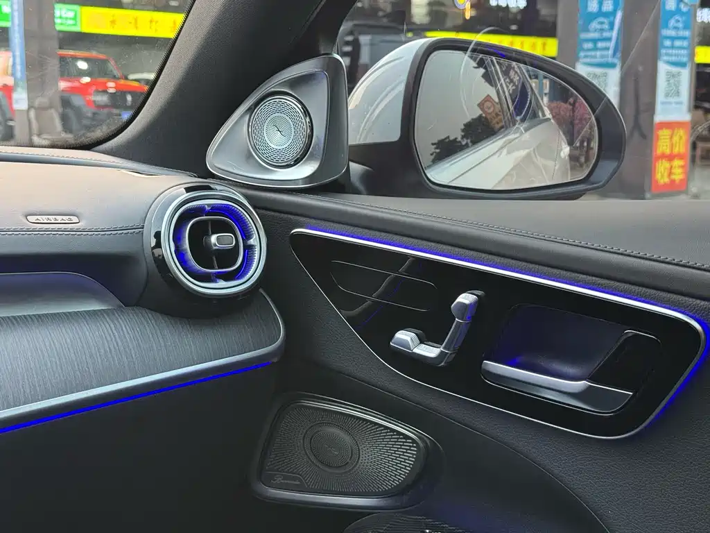 Mercedes-Benz C-Class — миниатюра 15
