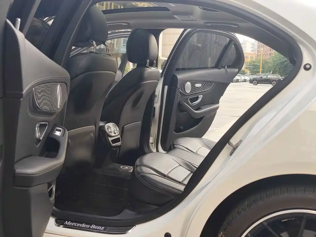 Mercedes-Benz C-Class — миниатюра 9