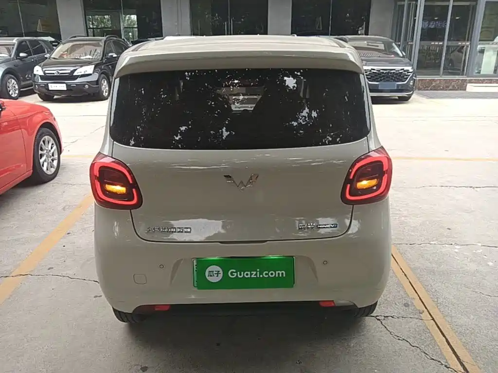 Wuling MINIEV — миниатюра 6