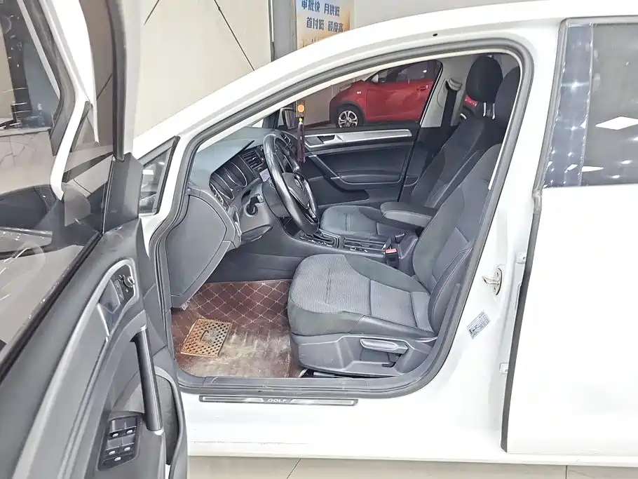 Volkswagen Golf — миниатюра 9