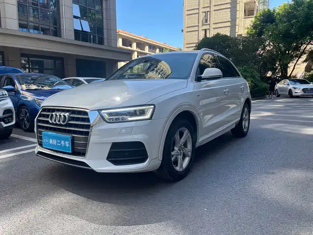 AUDI Q3 2019