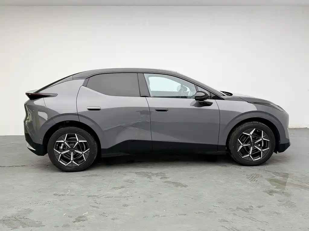 Lynk & Co Z20 — миниатюра 15