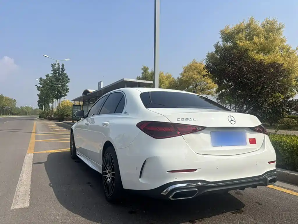 Mercedes-Benz C-Class — миниатюра 8