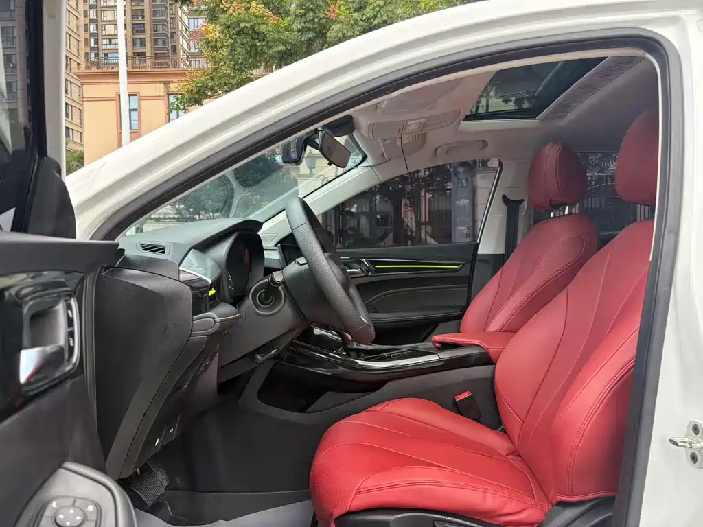 Roewe i5 — миниатюра 7