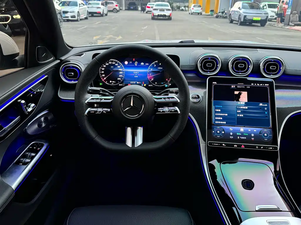 Mercedes-Benz C-Class — миниатюра 7