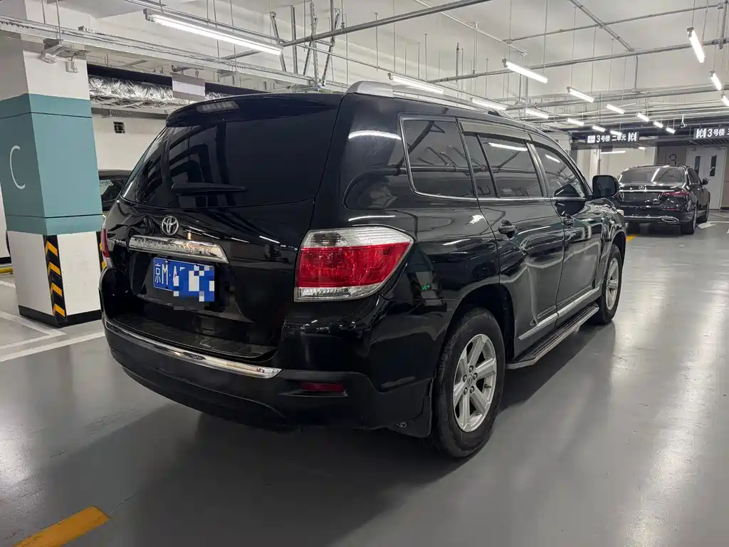 Toyota Highlander — миниатюра 10