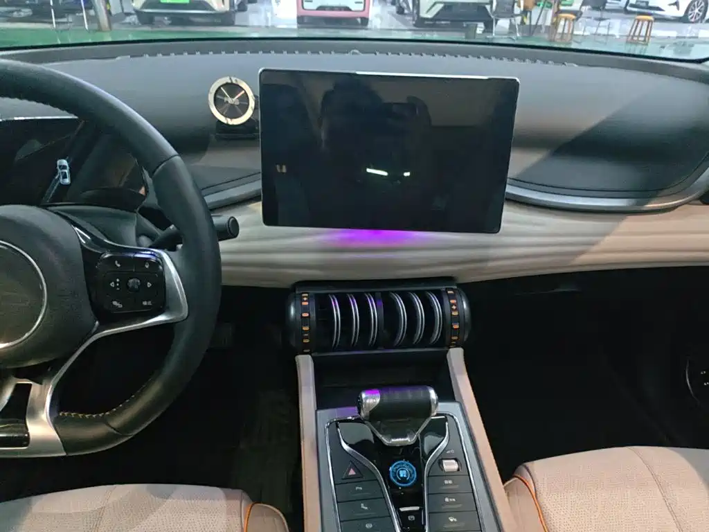 BYD Yuan Plus — миниатюра 13