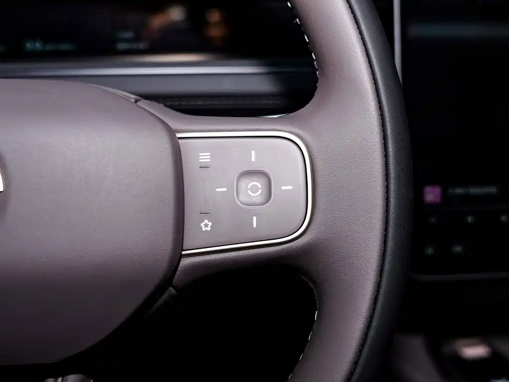 NIO ES8 — миниатюра 24