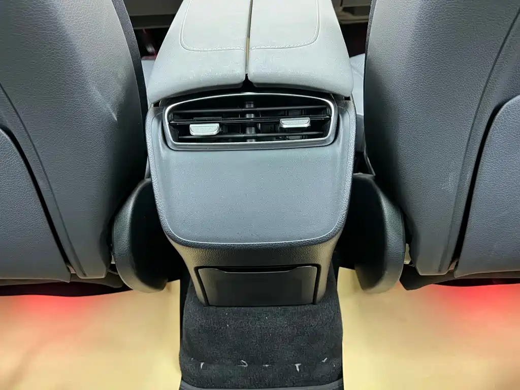 Mercedes-Benz EQS SUV — миниатюра 36