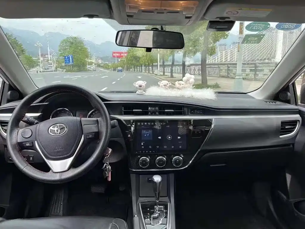 Toyota Corolla — миниатюра 8