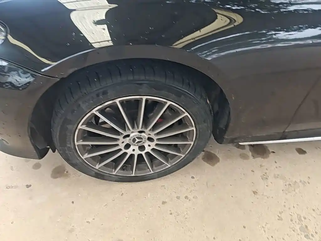 Mercedes-Benz E-Class — миниатюра 23