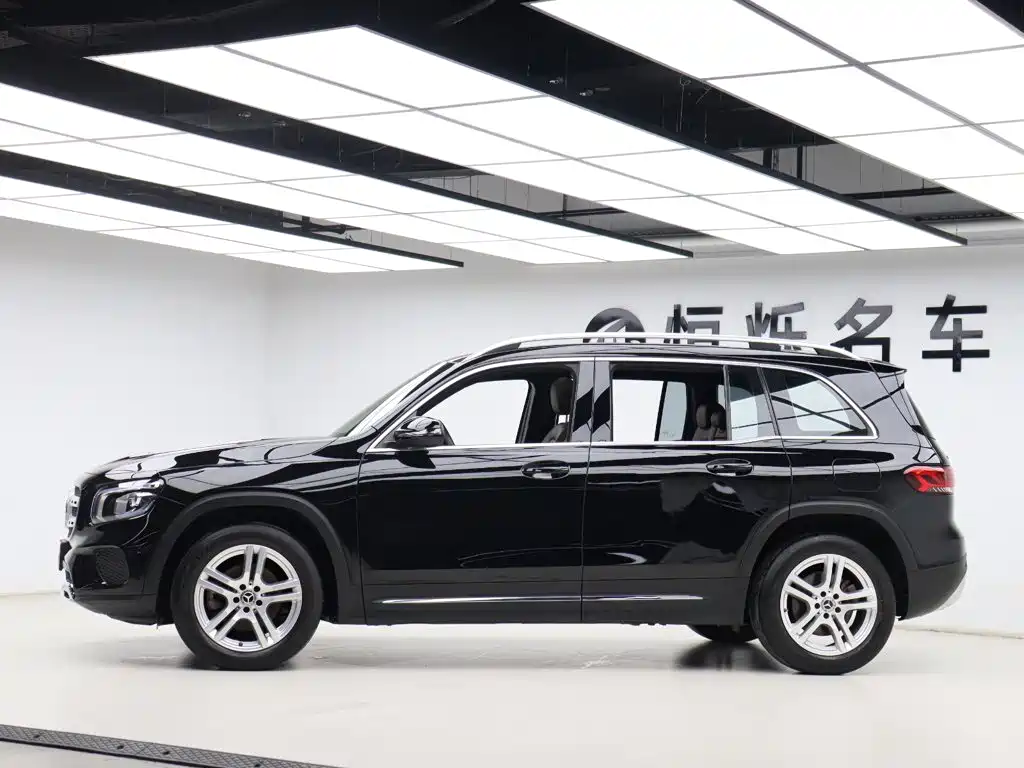 Mercedes-Benz GLB — миниатюра 29