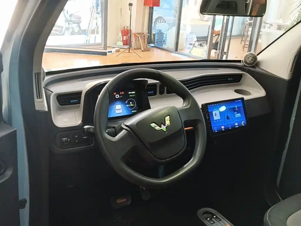 Wuling MINIEV — миниатюра 10
