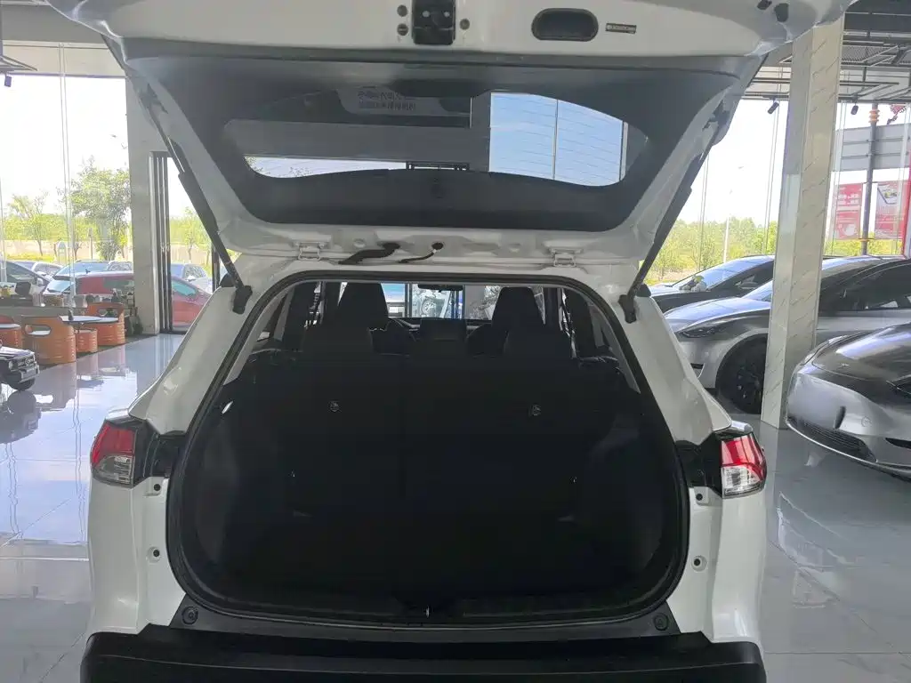 Toyota Frontlander — миниатюра 16