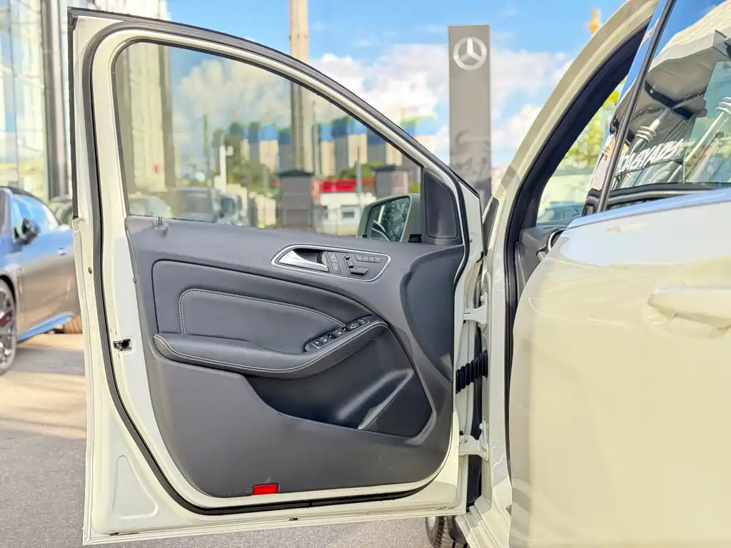 Mercedes-Benz B-Class — миниатюра 15