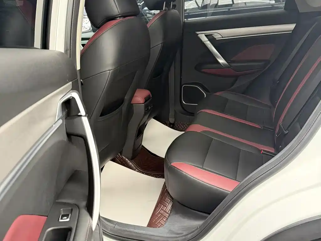 Geely Binyue — миниатюра 14