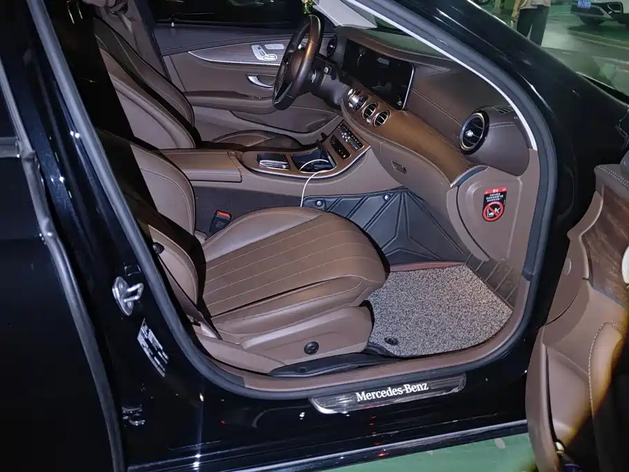 Mercedes-Benz E-Class — миниатюра 8