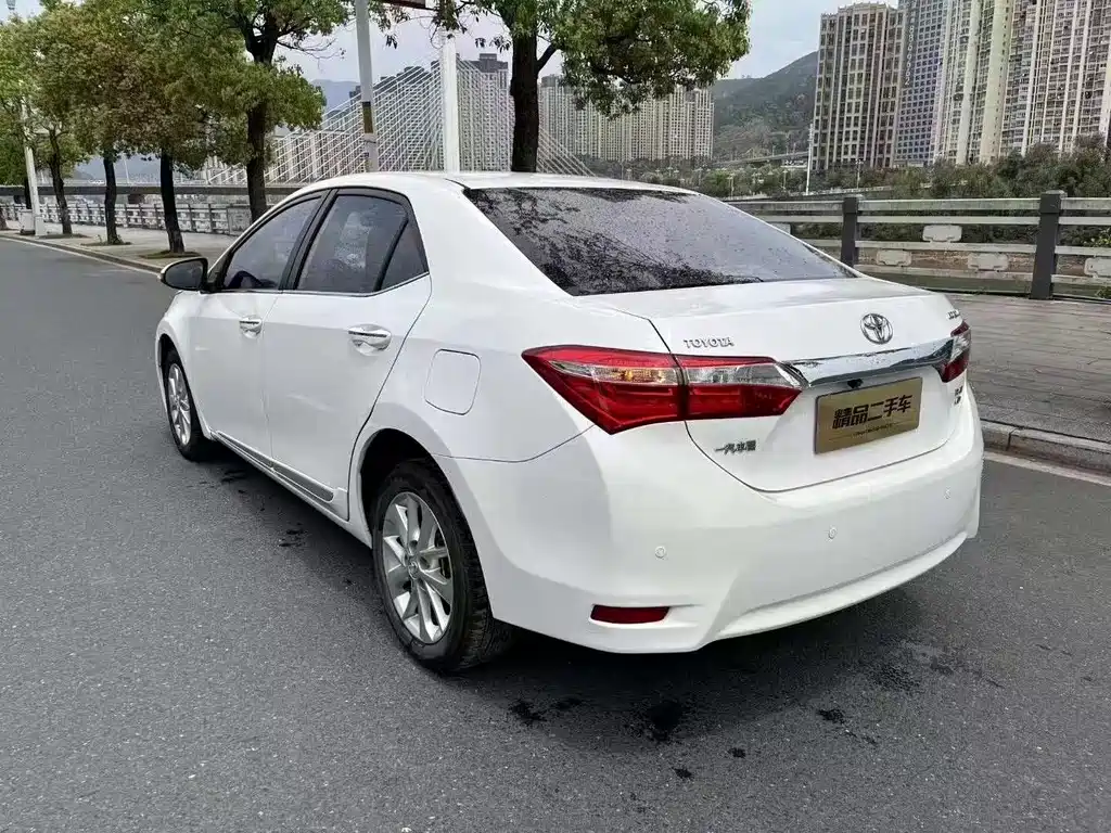 Toyota Corolla — миниатюра 4