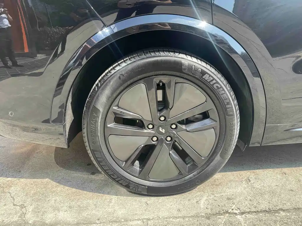Li Auto Li L8 — миниатюра 14