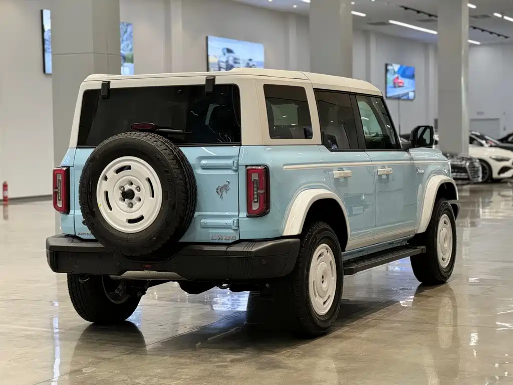 Ford Bronco — миниатюра 4