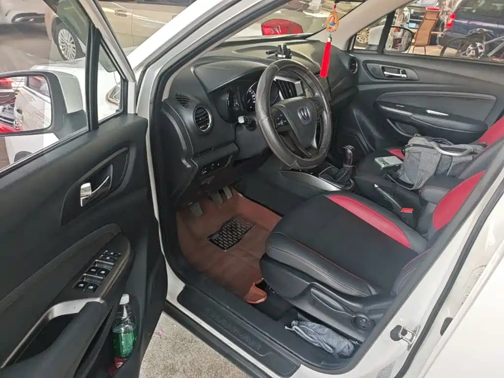 Changan CS15 — миниатюра 16