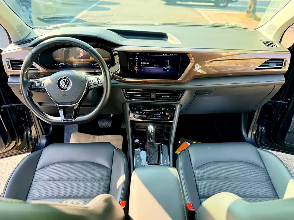 Volkswagen Tharu — миниатюра 10