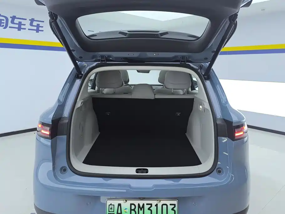 Leapmotor Leapmotor B10 — миниатюра 4