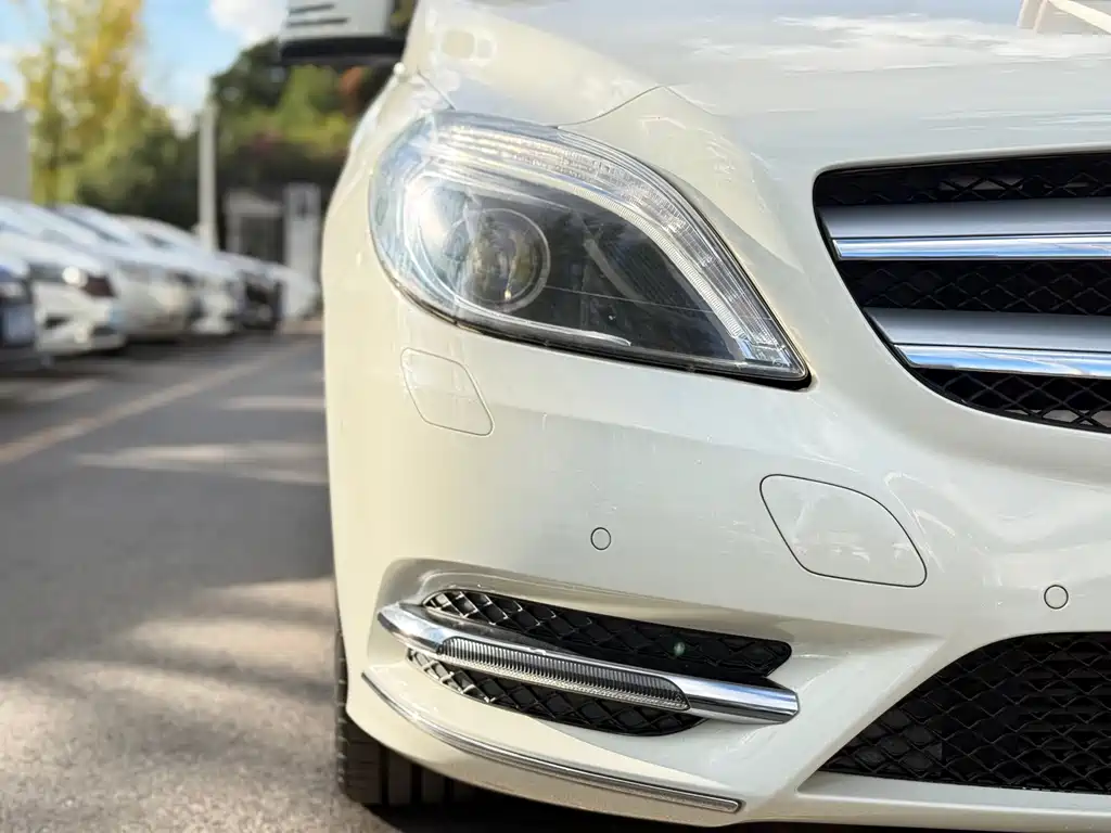 Mercedes-Benz B-Class — миниатюра 11