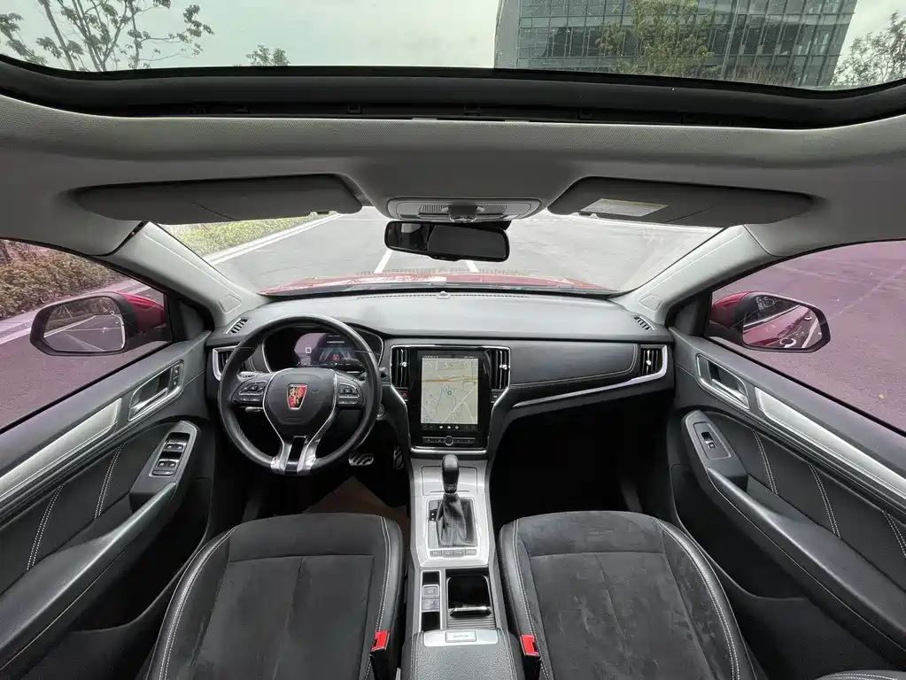 ROEWE RX5 NEW ENERGY