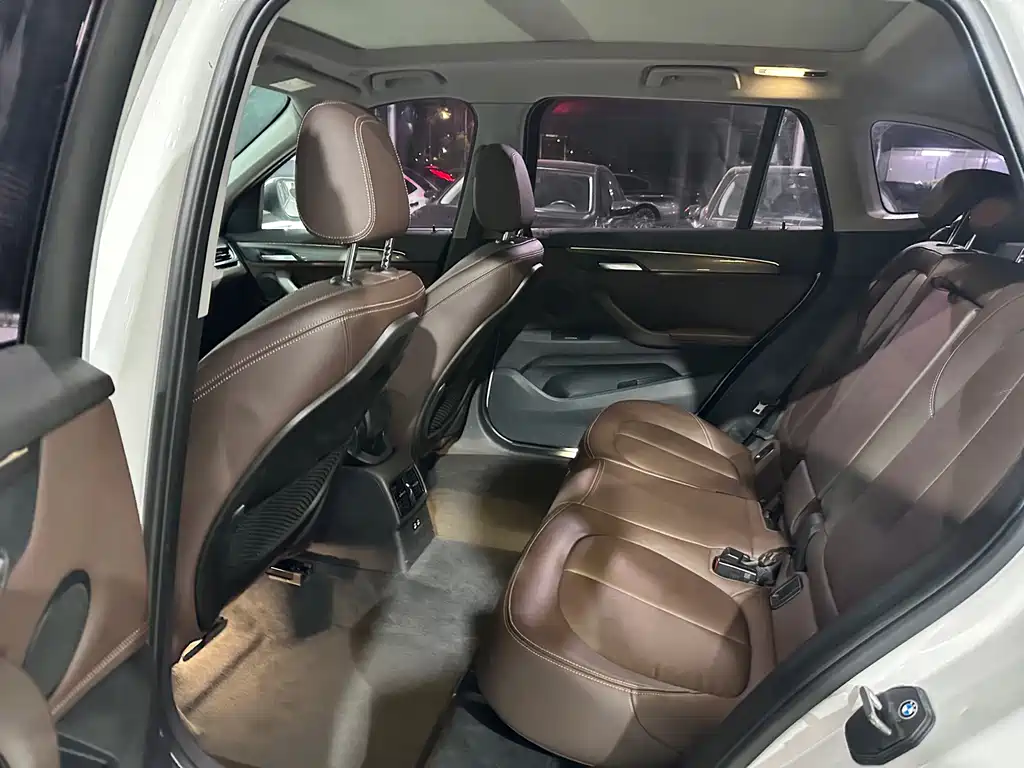 BMW X1 — миниатюра 13
