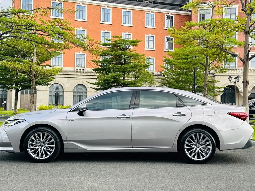 Toyota Avalon — миниатюра 4