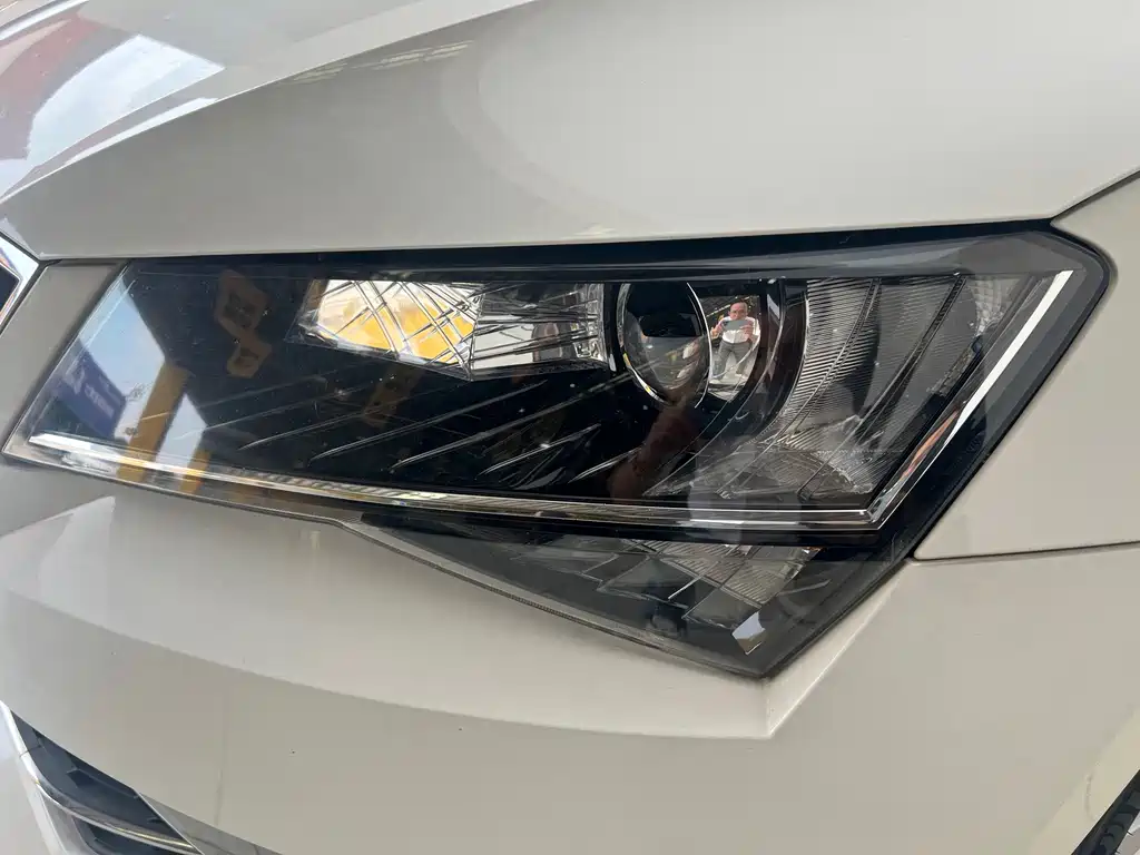Skoda Superb — миниатюра 7