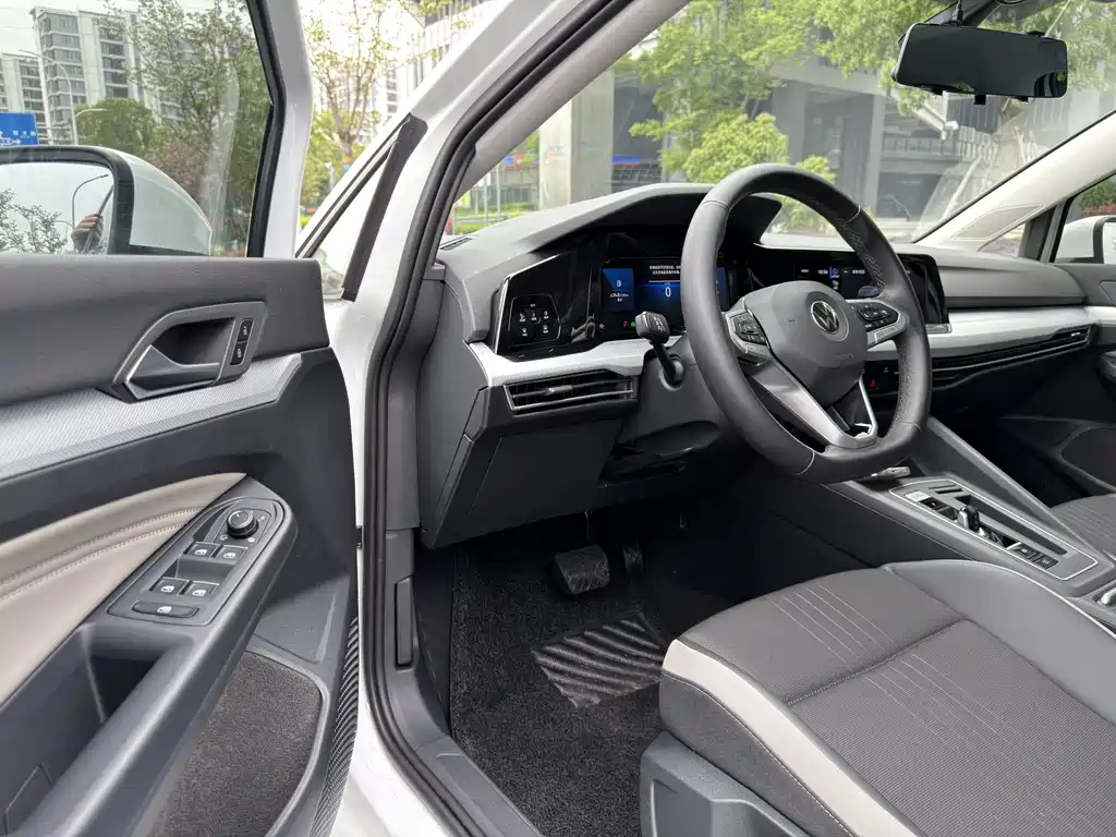 Volkswagen Golf 2021 280TSI DSG Pro
