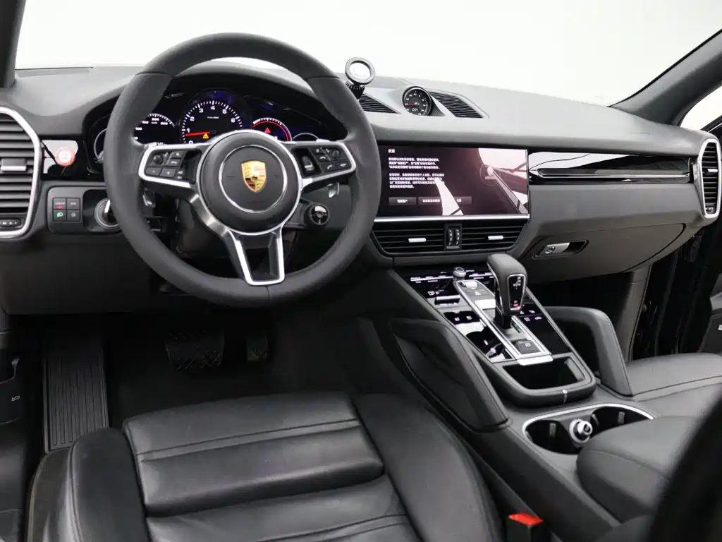 Porsche Cayenne — миниатюра 10