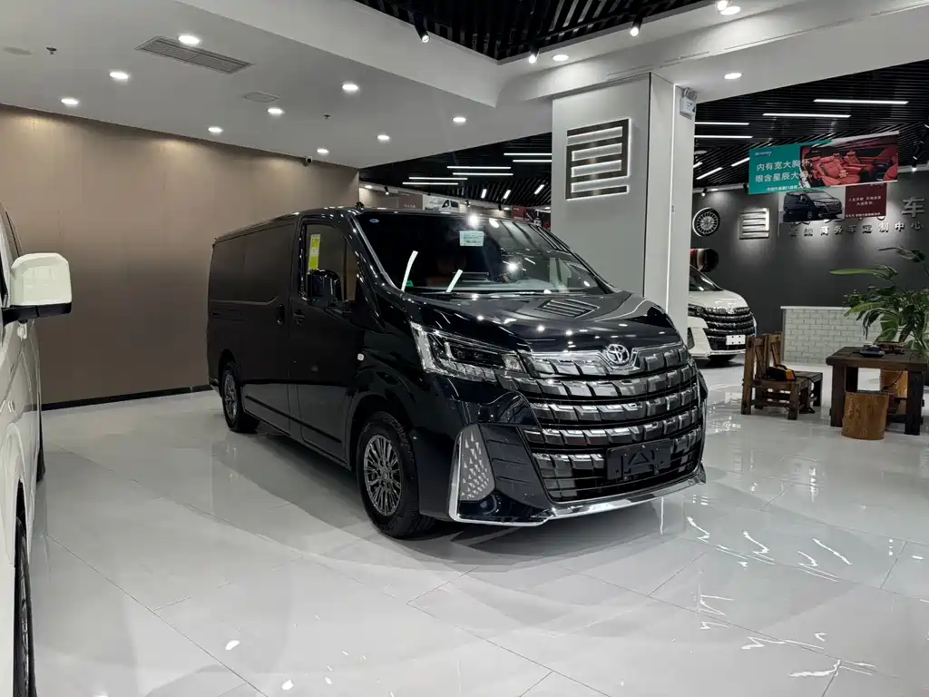 Toyota HiAce 2026 3.5L AT