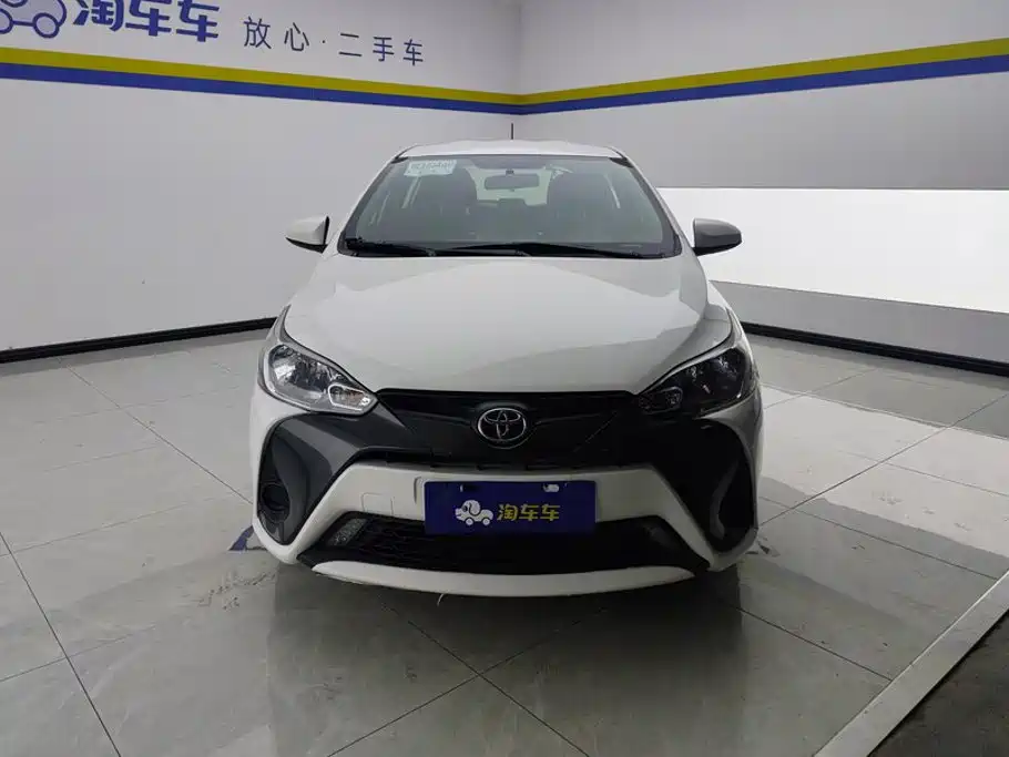 Toyota Yaris L — миниатюра 2