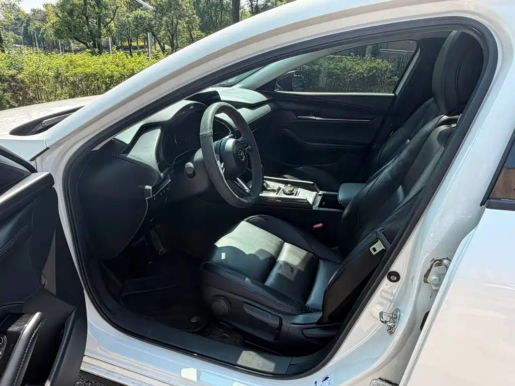 Mazda 3 Axela — миниатюра 9