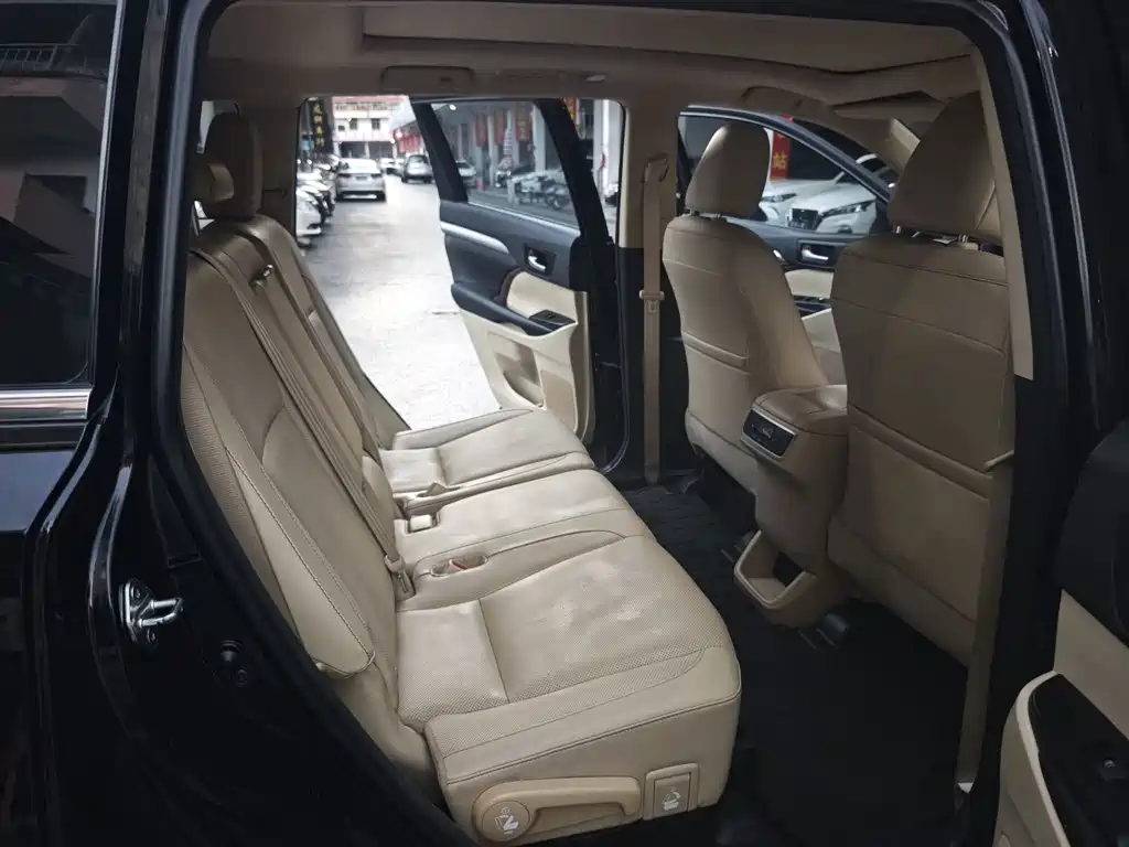 Toyota Highlander — миниатюра 11