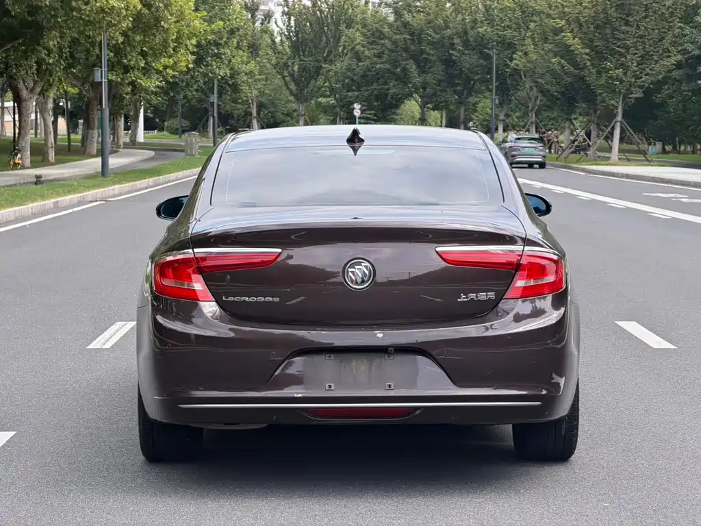 Buick LaCrosse — миниатюра 8